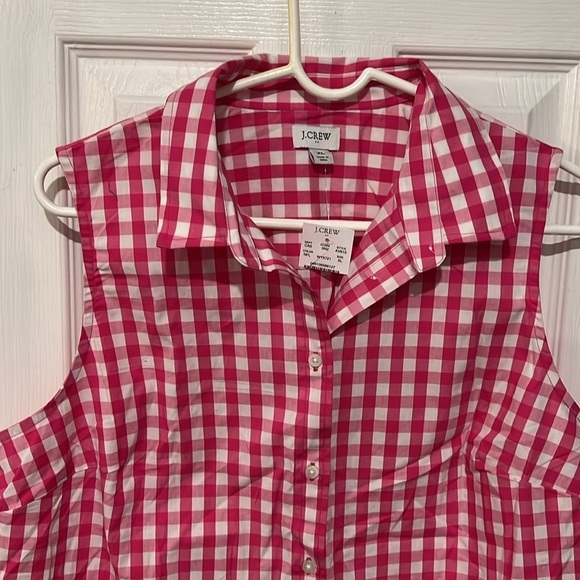 Women’s J.Crew button up sleeveless blouse - Picture 2 of 3